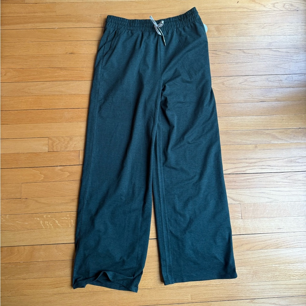 Vuori evergreen heather halo Wide Leg Pants large